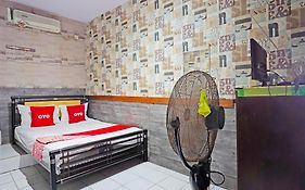Oyo 91415 De Wijaya Hotel