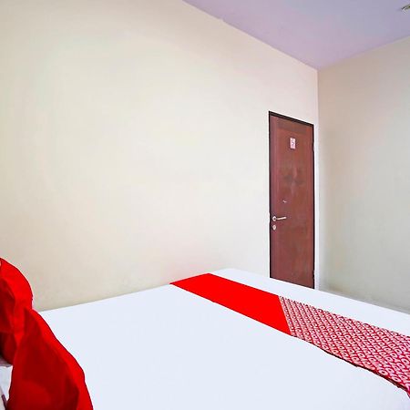 Oyo 91415 De Wijaya Hotel Sidoarjo Bagian luar foto