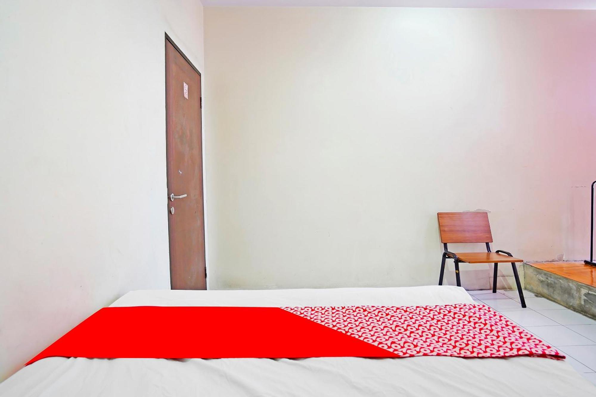 Oyo 91415 De Wijaya Hotel Sidoarjo Bagian luar foto