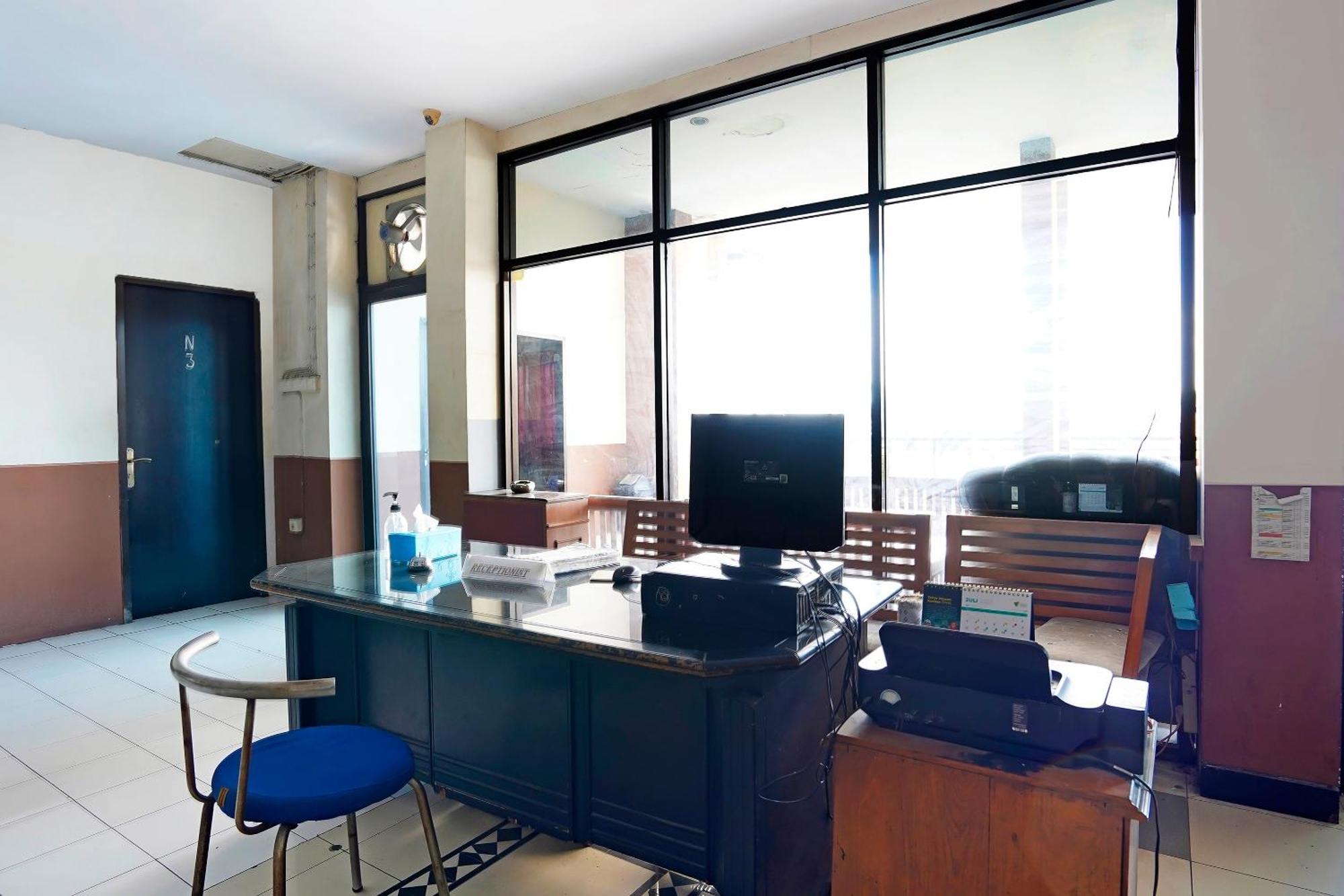 Oyo 91415 De Wijaya Hotel Sidoarjo Bagian luar foto