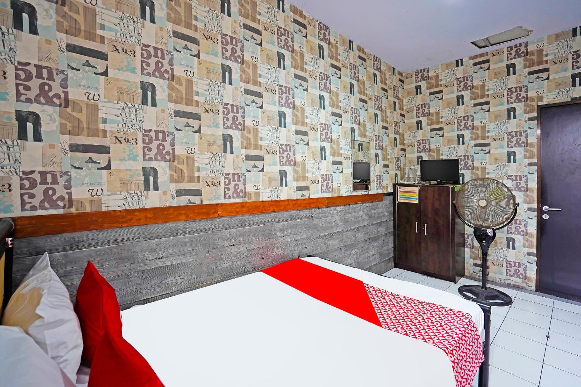 Oyo 91415 De Wijaya Hotel Sidoarjo Bagian luar foto